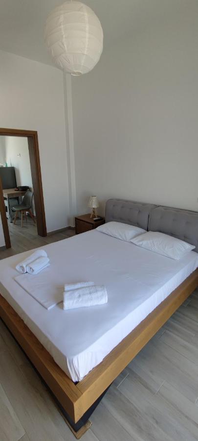 Ninemia Apartment Artemonas Buitenkant foto